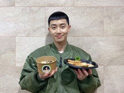 Park Seo Joon Doyan Nasi Goreng Kimchi hingga Bakwan Jagung