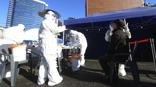 Korea Selatan pada Senin (28/12) mencatat tiga kasus pertama mutasi baru virus corona dari Inggris.