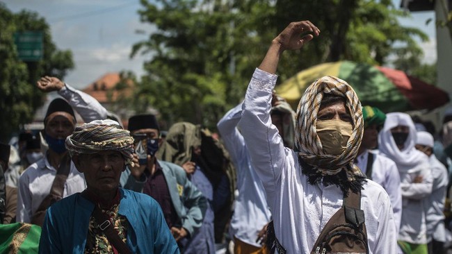 Sejumlah demonstrasi menuntut pembebasan Rizieq Shihab digelar di sejumlah daerah, mulai dari Ciamis, Cianjur, hingga di Medan Sumatra Utara.