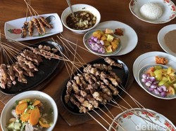 Sate Kambing Batibul Bang Awi : Maknyus! Empuknya Sate Kambing Legendaris