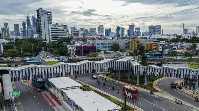 FOTO: Wajah Baru Simpang Pasar Senen yang Kekinian