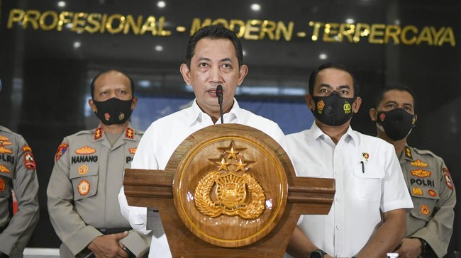 Kepala Divisi Humas Polri mengonfirmasi bahwa Komjen Pol Listyo Sigit Prabowo akan dilantik Jokowi jadi Kapolri pada Rabu (27/1).