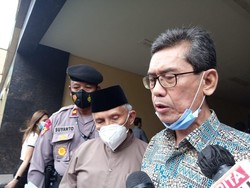 Amien Rais Serahkan Surat untuk Kapolri, Siap Jamin Penangguhan Penahanan HRS