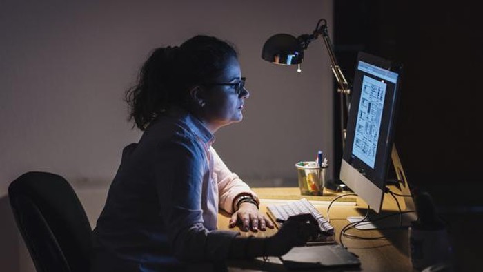 Apa Kamu Termasuk Orang yang Workaholic? Kenali Tanda-Tandanya! Apa Kamu Termasuk Orang yang Workaholic? Kenali Tanda-Tandanya!