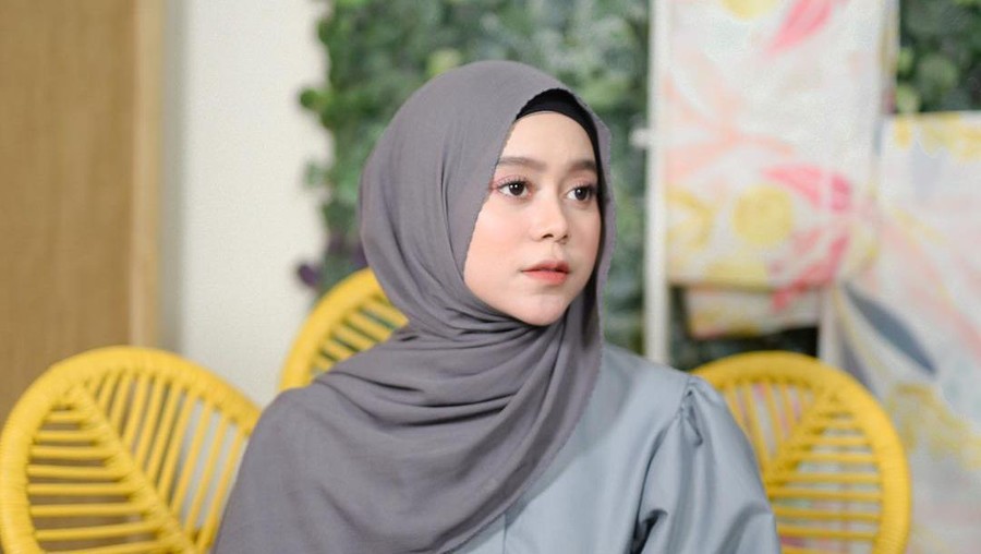 Koleksi hijab Lesti Kejora