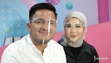 img-title Kesha Ratuliu Lulus Kuliah, Calon Suami Lega & Siap Nikah Tahun Depan