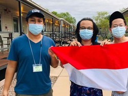 Mahasiswa Indonesia Merayakan Kebebasan Setelah Selesai Karantina di Darwin
