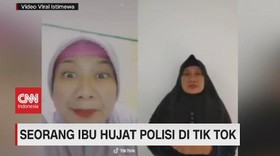 VIDEO: Viral, Seorang Ibu Hujat Polisi di Tik Tok