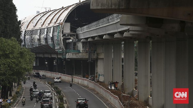 PT Adhi Karya (Persero) Tbk tengah menyelesaikan pengerjaan depo LRT Jabodebek dan menjalankan tes fungsi (testing and commisioning).