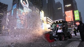 FOTO: Badai Salju di Amerika Jelang Natal