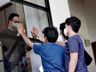 img-title Anies Baswedan Dijenguk Keluarga VS Paramitha Rusady Tak Mau Anak Jadi Artis