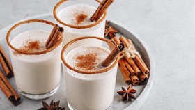 Eggnog, Minuman Kuning Telur Kocok yang Khas Natal