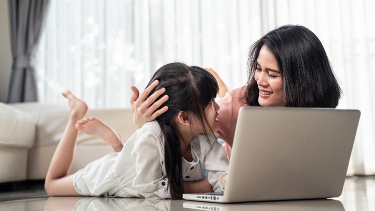 ibu tiri Ilustrasi kedekatan anak dan ibu tirinya