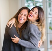 Coba Lebih Terbuka, Ini 5 Cara Tepat Bicarakan Masalah Mental pada Orang Tua