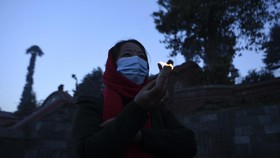 Nepal Kerepotan Akibat Lonjakan Infeksi Virus Corona India
