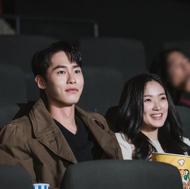 Intip Momen Reuni Lee Jae Wook & Kim Hye Yoon di Drama Korea 'True Beauty'