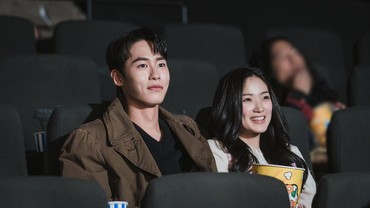 img-title Intip Momen Reuni Lee Jae Wook & Kim Hye Yoon di Drama Korea 'True Beauty'