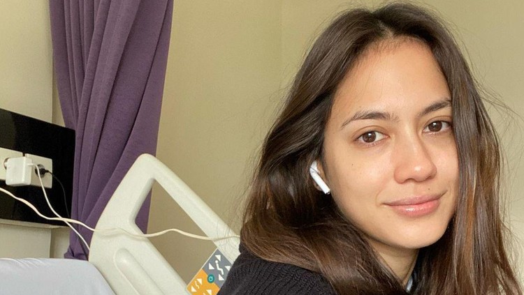 Pevita Pearce positif COVID-19