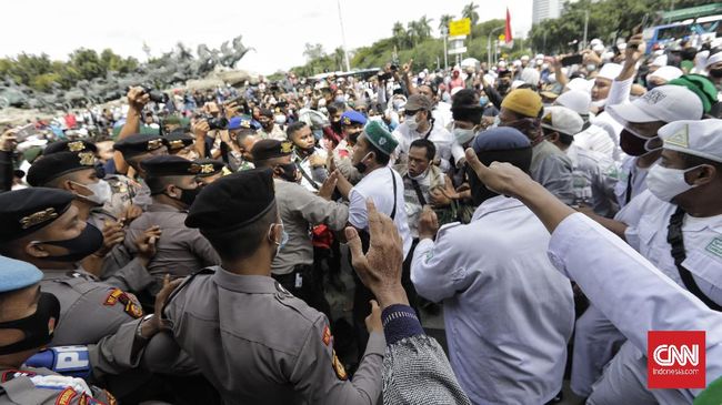 Polri Tetap Akan Bubarkan Kegiatan FPI Meski Ganti Nama Polri Tetap Akan Bubarkan Kegiatan FPI Meski Ganti Nama