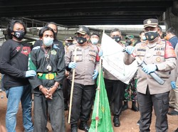 Massa Aksi 1812 Dihadang di Jakut, Ada Jawara Bawa Badik-Bambu Runcing