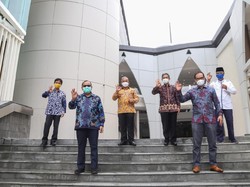 Rektor UGM Apresiasi Pelindo III atas Bantuan Pembangunan Masjid