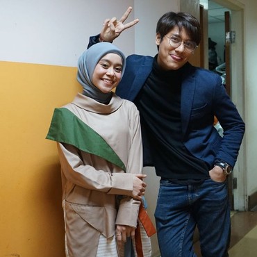 Buka Usaha Kuliner Baru, Rizky Billar Dapat Dukungan Lesti