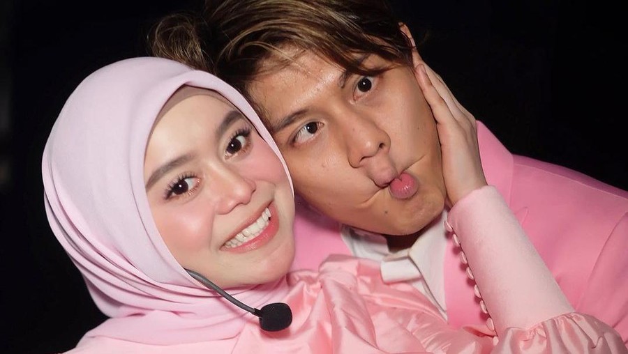 Rizky Billar dan Lesti Kejora Rizky Billar dan Lesti Kejora