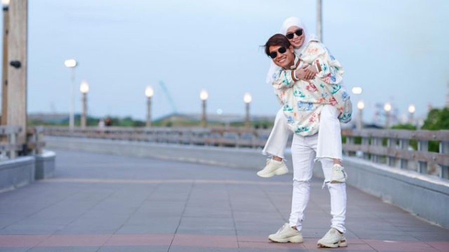Rizky Billar dan Lesti Kejora Rizky Billar dan Lesti Kejora