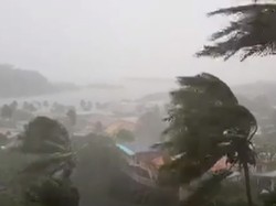 Topan Fiji Tewaskan Dua Orang, Luluh Lantakkan Rumah-rumah