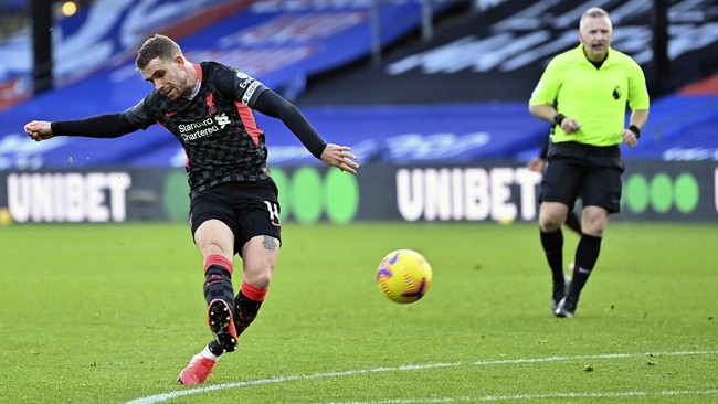 Pemain Al Ettifaq yang juga eks kapten Liverpool Jordan Henderson dilaporkan bertolak ke Belanda hari ini untuk bergabung Ajax Amsterdam.