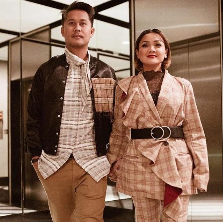 <p>Nirina Raudhatul Jannah Zubir atau Nirina Zubir menikah dengan Ernest Syarif pada tahun 2009 silam. Dengan begitu pernikahan mereka telah menginjak usia 11 tahun di 2020. Foto: Instagram Nirina Zubir</p>
