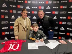 Bangganya Rooney, Putranya Gabung Manchester United