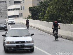 Pemprov DKI Uji Coba Road Bike di JLNT Kampung Melayu-Tanah Abang Besok