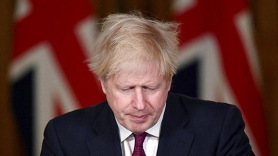 Mantan Perdana Menteri Inggris Boris Johnson meminta maaf kepada keluarga korban Covid-19 yang meninggal selama masa pandemi lalu.