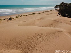 Pelesiran ke Pantai Oetune NTT, Pantainya Mirip Gurun