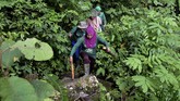 FOTO: Dedikasi Ranger Perempuan Penjaga Hutan Aceh Sekelompok wanita di Kabupaten Bener Meriah, Aceh, memutuskan untuk menjadi pasukan pengawas hutan atau ranger demi kelangsungan rumah semua spesies.