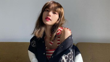 img-title BLINK Terkejut Saat Tahu Air Putih Lisa BLACKPINK Dijual Rp700 Ribu