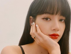 Bukan Skincare Mahal, Ini Cara Lisa BLACKPINK Jaga Kecantikan Kulit