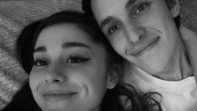 Lika-liku Perjalanan Cinta Ariana Grande dan Dalton Gomez hingga Cerai