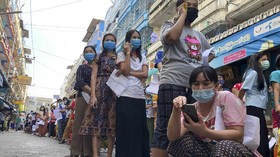 FOTO: Tes Massal akibat Klaster Corona di Pasar Thailand