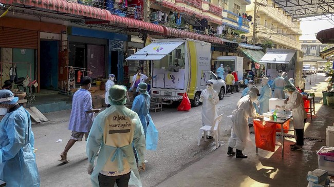 Uraian WNI tentang kehidupan di China saat kasus Covid-19 menurun sampai klaster infeksi Covid-19 di pasar udang Thailand.