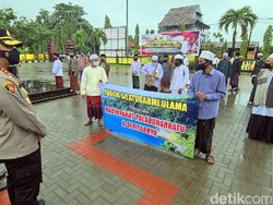 Datangi Polres Sukabumi, Puluhan Ulama Palabuhanratu Minta HRS Dibebaskan