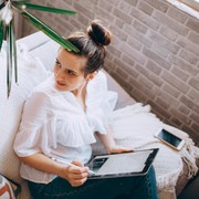 Hati-Hati Beauties, Ini 3 Alasan Duduk Terlalu Lama Bisa Berbahaya untuk Kesehatan