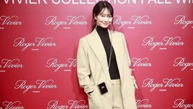 Shin Min-ah Disebut Akan Temani Kim Seon-ho di Drama Mr. Hong