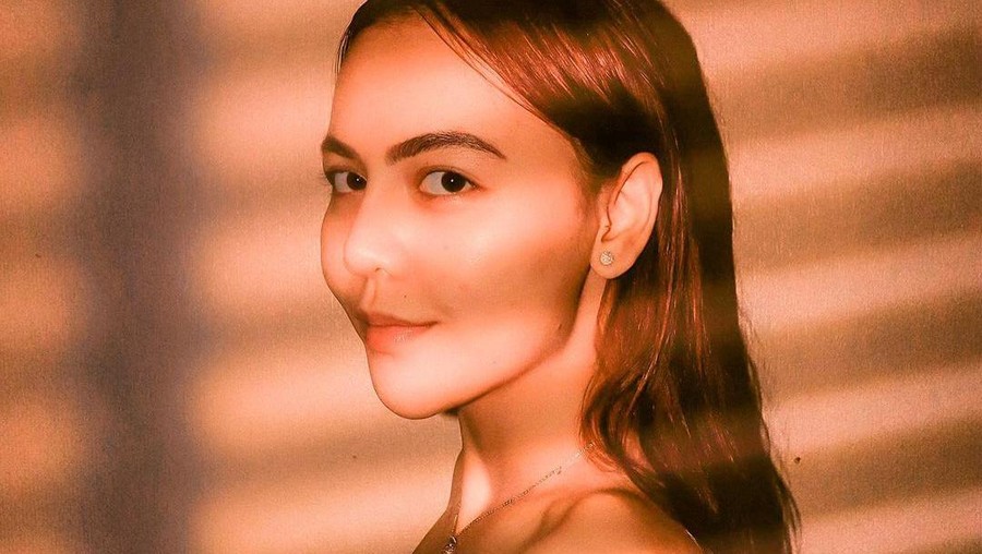 7 Potret Gaya Ratu Rizky Nabila