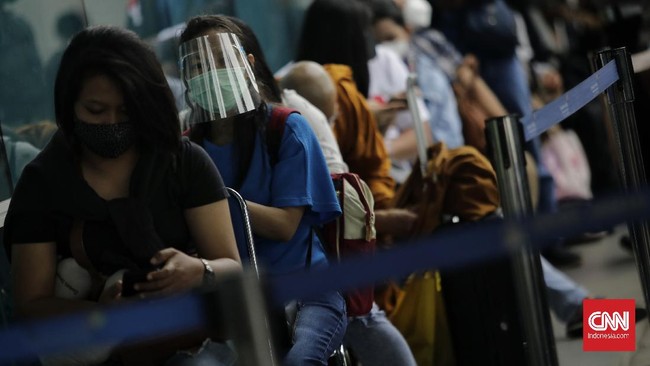 Mulai hari ini, penerbangan domestik di Bandara Soekarno-Hatta sudah tidak perlu menyertakan tes PCR maupun rapid test Antigen.