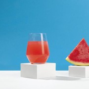 Bebas Flek Hitam Makin Mulus dengan Semangka