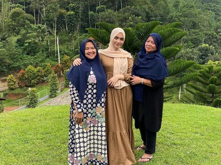 5 Artis Cantik Beri Ucapan Menyentuh di Hari Ibu, Citra Kirana Unggah Foto Lawas