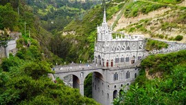 FOTO: Deretan Gereja dengan Arsitektur Unik di Dunia