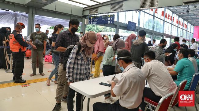 Naik KA Tak Perlu PCR-Antigen Lagi, Keterisian Penumpang Menyesuaikan